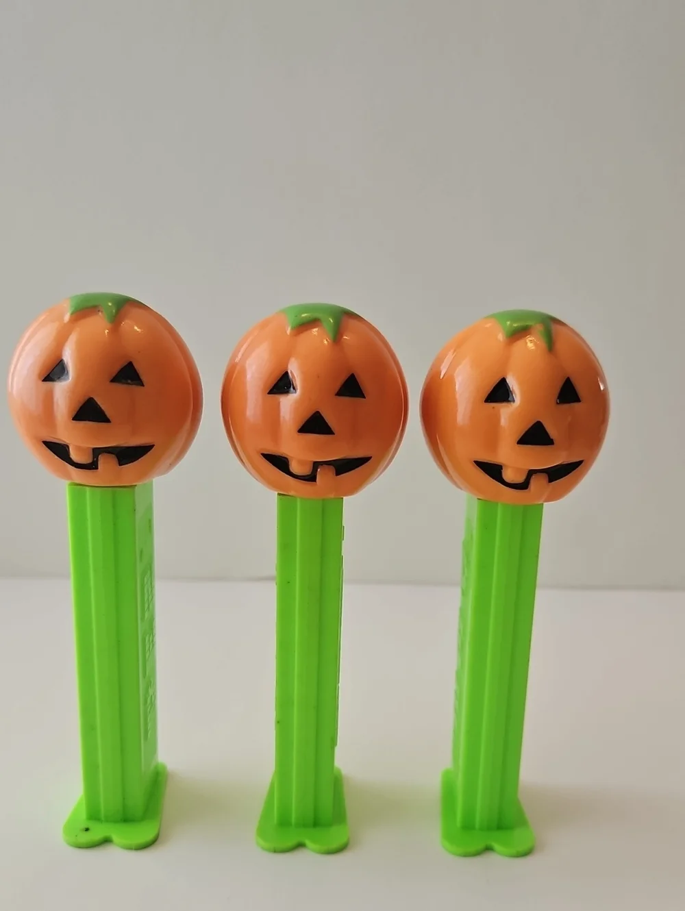 PEZ Halloween Pumpkin Candy Dispenser - Orange & Green